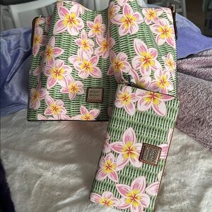 Dooney & Bourke Plumeria Brenna Floral Tote & Zip Around Wristlet Wallet Clutch